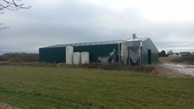 Vue extérieure du site Lamberval Energie Verte à Fresnoy-en-Thelle