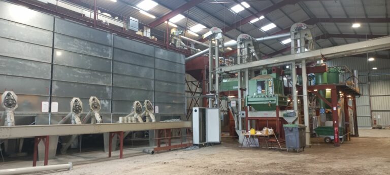 Intérieur du site de production Lamberval Energie Verte — trituration colza